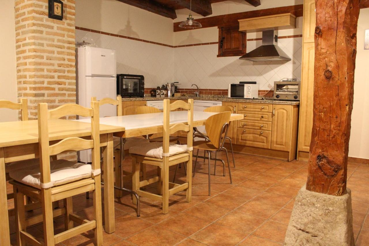 Casa Rural Las Bodegas Valbuena De Duero Luaran gambar