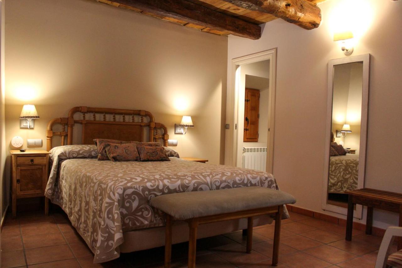 Casa Rural Las Bodegas Valbuena De Duero Luaran gambar